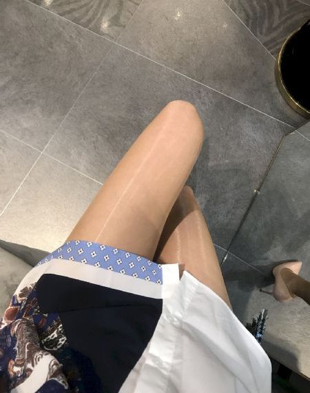 女人大荫蒂毛森林高清图片_超清全集免费观看