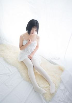 美女裸露双乳给男生吃的网站_蓝光最新电影在线观看
